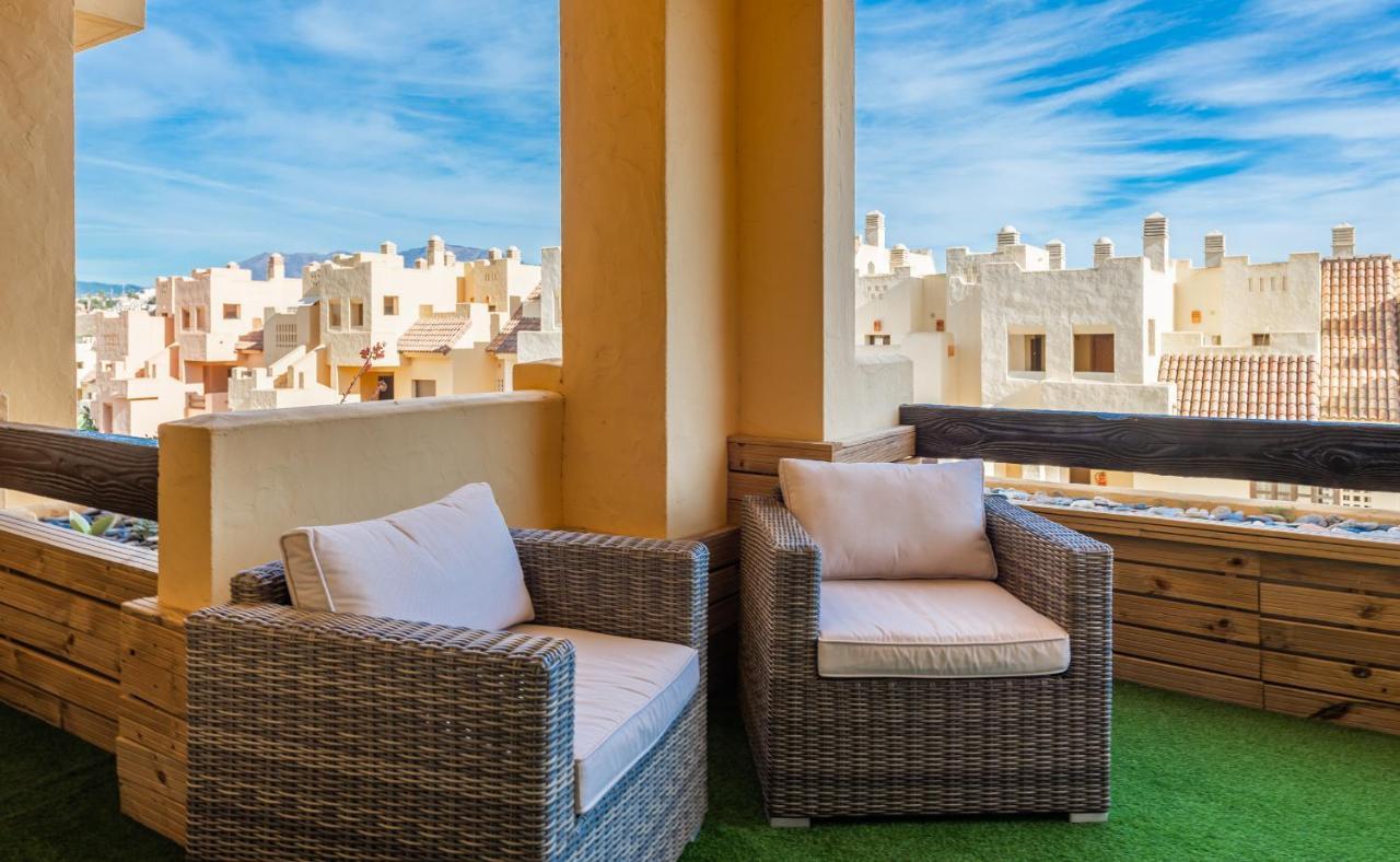 2199-apt With Terrace And Pools Manilva